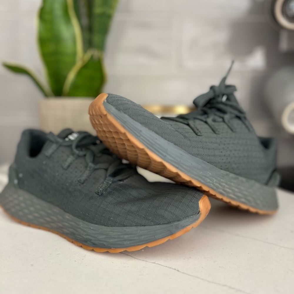 NOBULL Gray Running Shoes with Gum Sole